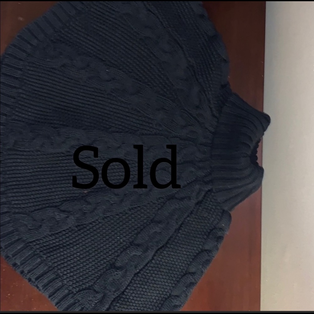 Girls poncho with sleeves